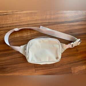 Lululemon belt bag